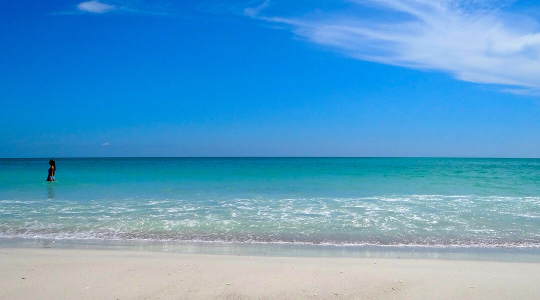 Best Beaches on Anna Maria Island (By Vibe: Quiet, Family, Social & Sunset)